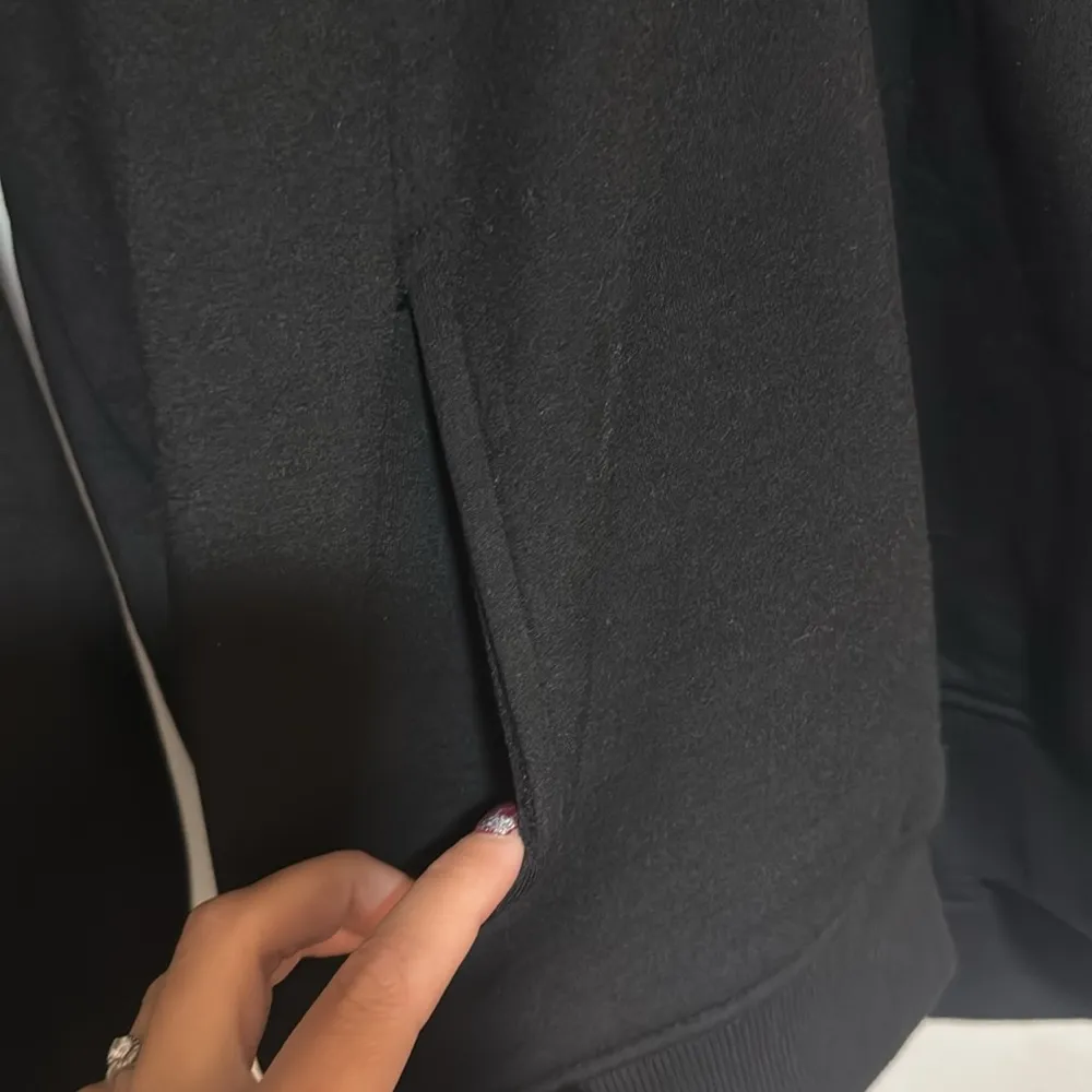 Alphalete  sweatshirt - Image 8