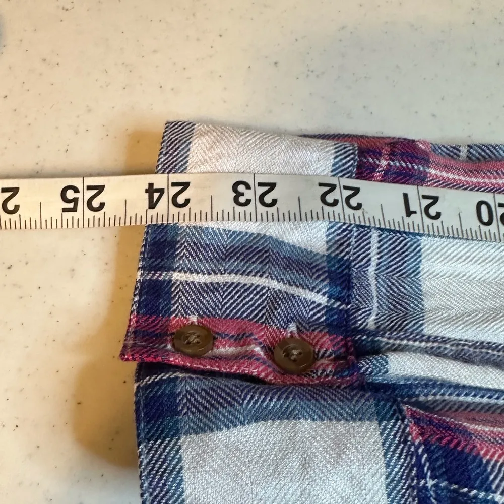 𝅺Women’s Long Sleeve Tinsel button up Flannel with pockets Size Large Blue - Image 13