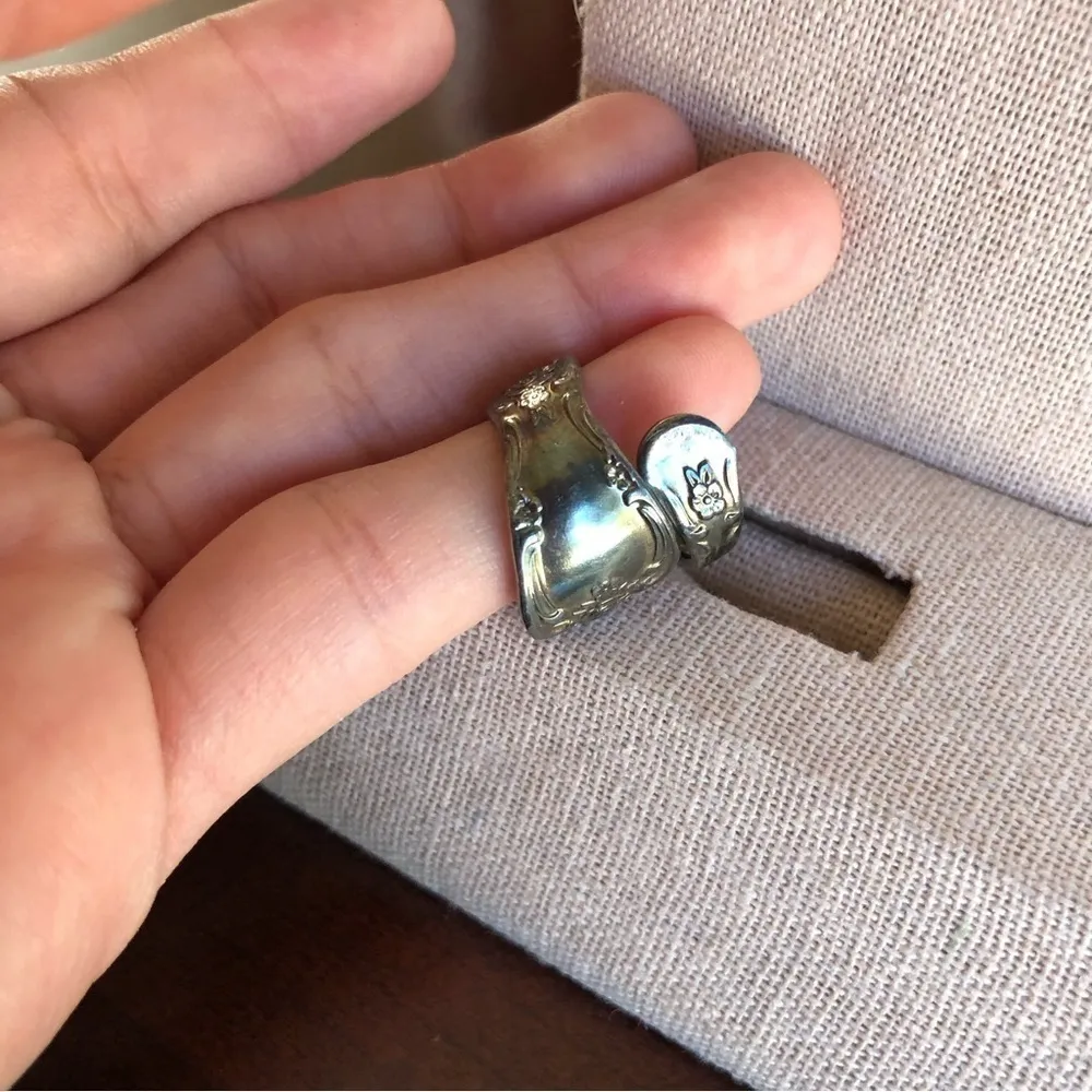 VINTAGE WMA ROGERS ONEIDA SILVER PLATE SPOON RING SIZE 5.75 - Image 2