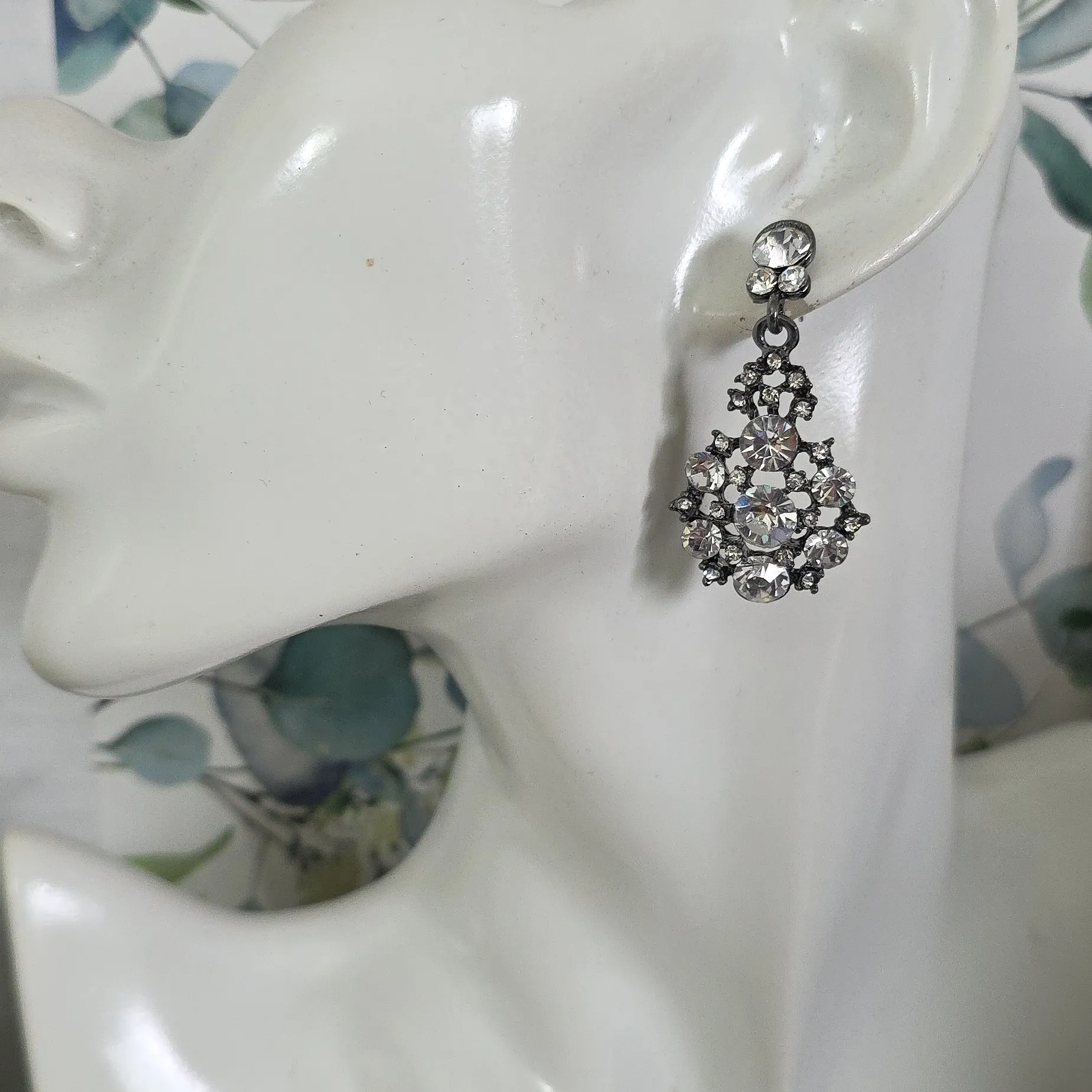 Oxidized Silver Glam Rhinestone Drop Earrings - Image 5