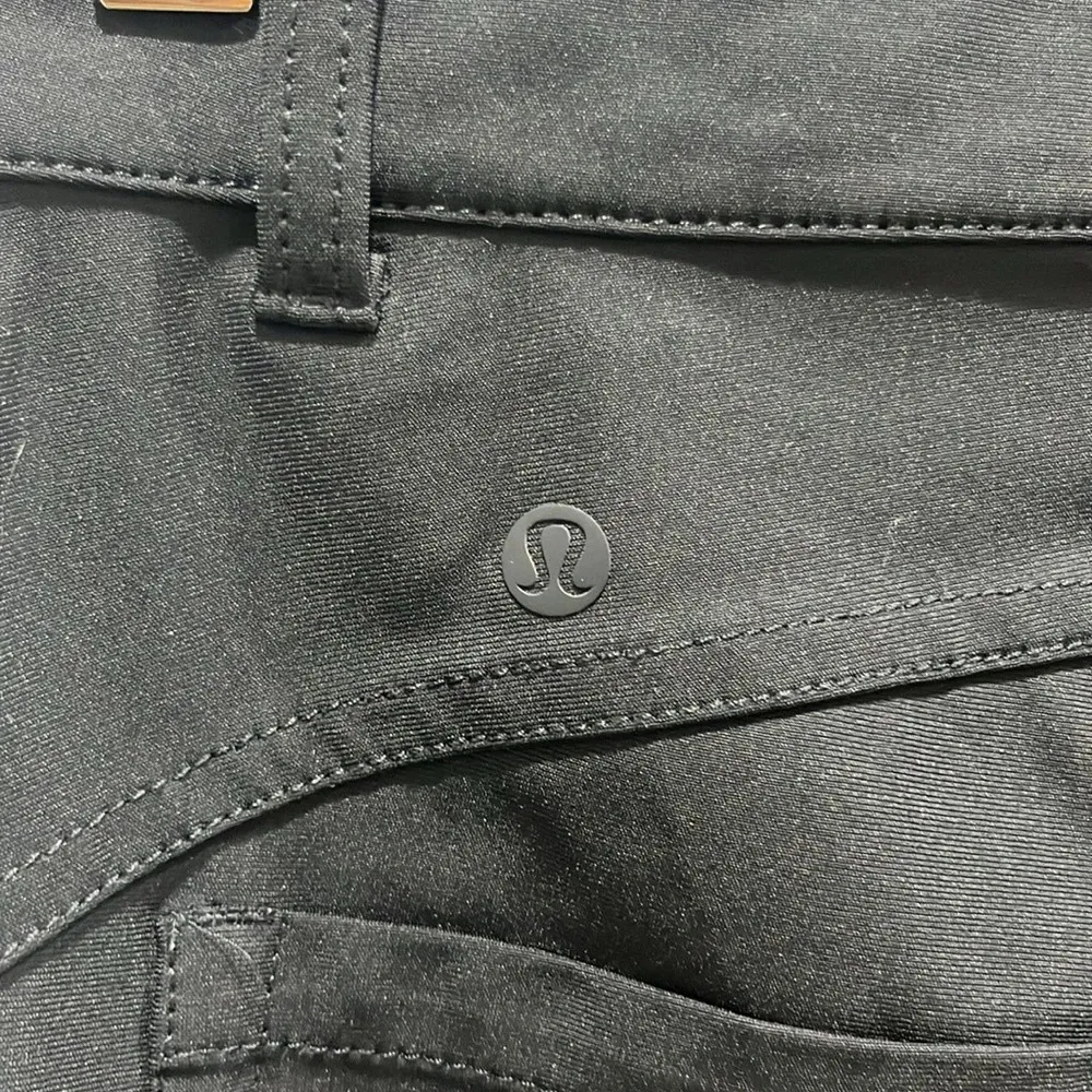 Lululemon City Sleek Slim-Fit 5 Pocket High-Rise Pant in Black Sz 4 - Image 8