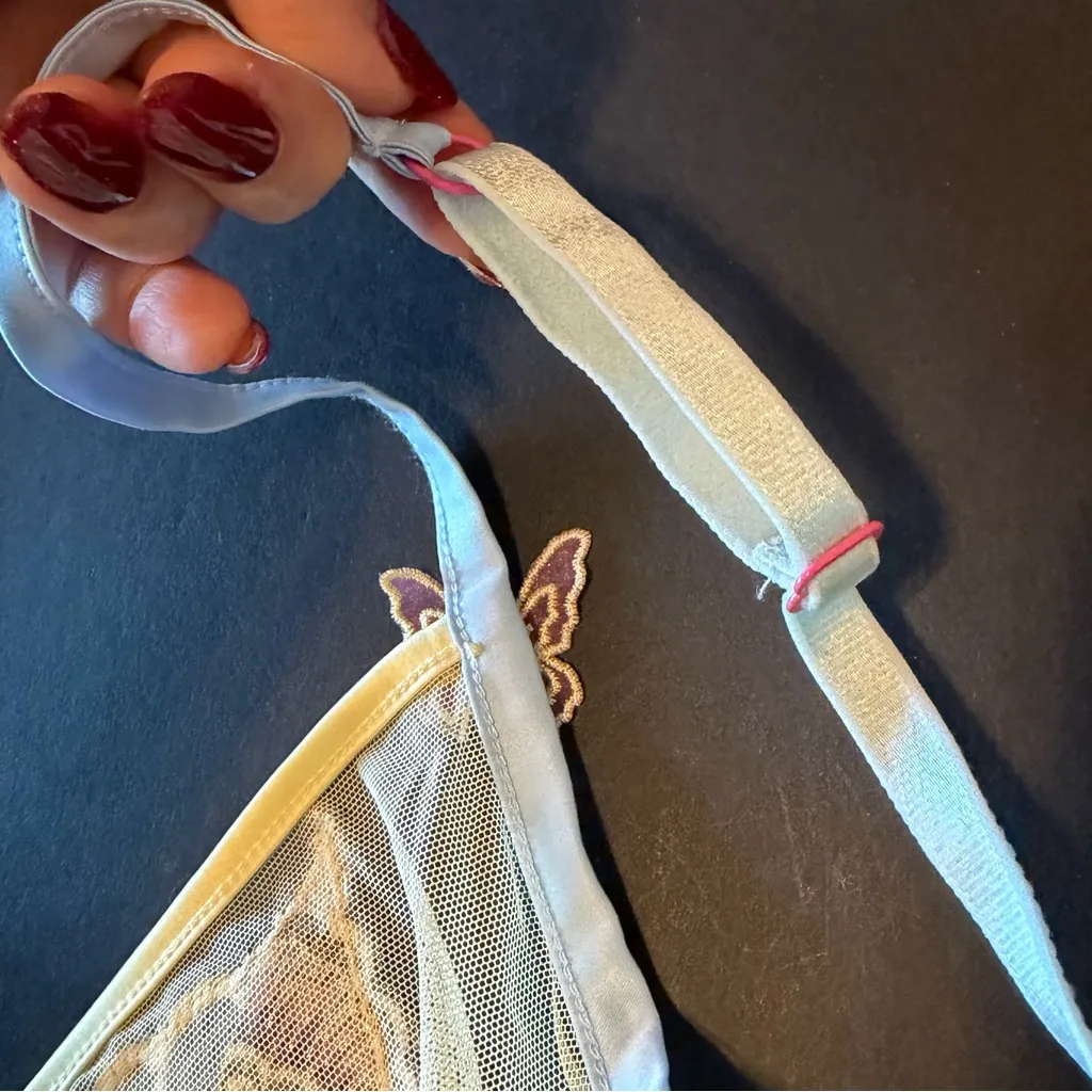 For Love and Lemons Pastel Papillon Butterflies
Underwire mesh bra 38DD, NWT - Image 15