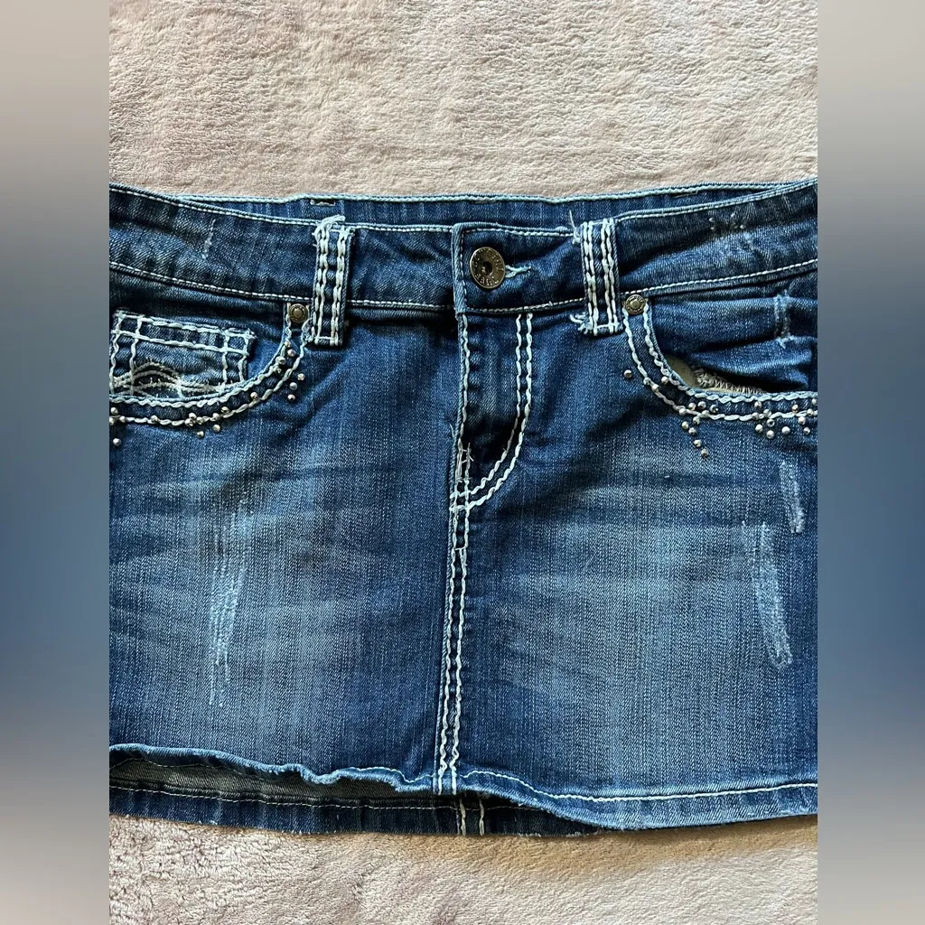 Cowgirl Tuff Women's Blue Denim Mini‎ Skirt DFMI Crystal Skirt Size 28 - Image 10