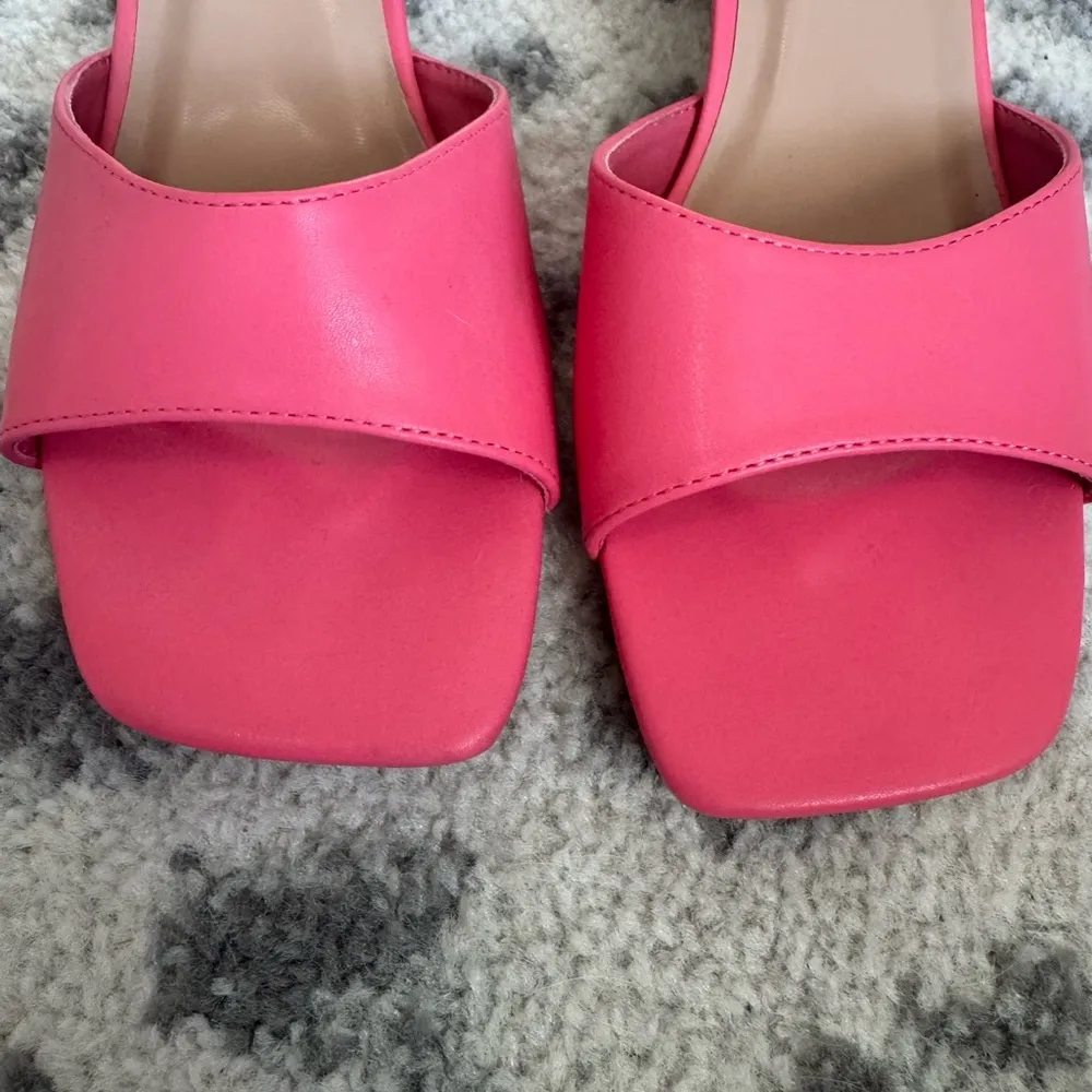 A New Day Pink Mules Sleek Square-Toe Design - Image 3