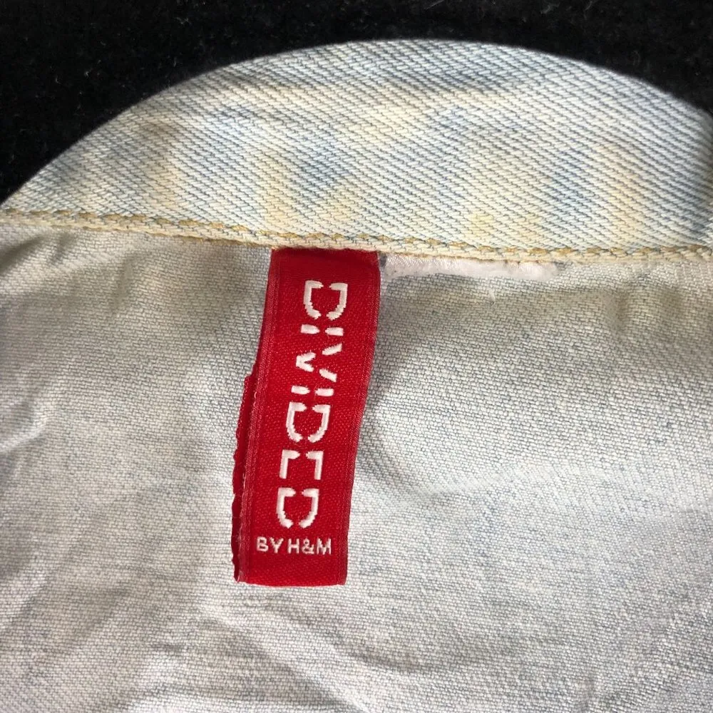 Divided H&M Womens Denim Jacket Studded Light Wash Distressed Retro Trucker XS - Image 5