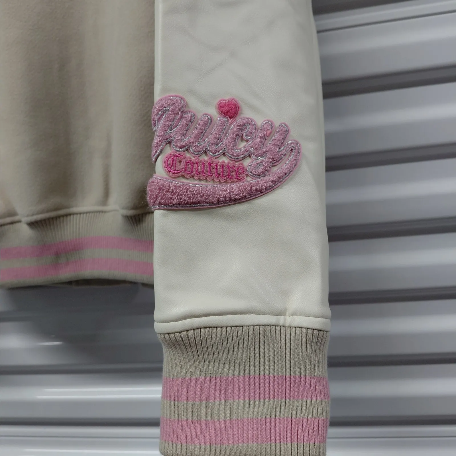 Juicy Couture Women’s Large Beige White Varsity Jacket Pink Logo Preppy Y2K - Image 9