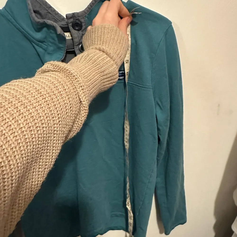 L.L. BEAN Long Sleeve Quarter Button Down Shirt small - Image 4