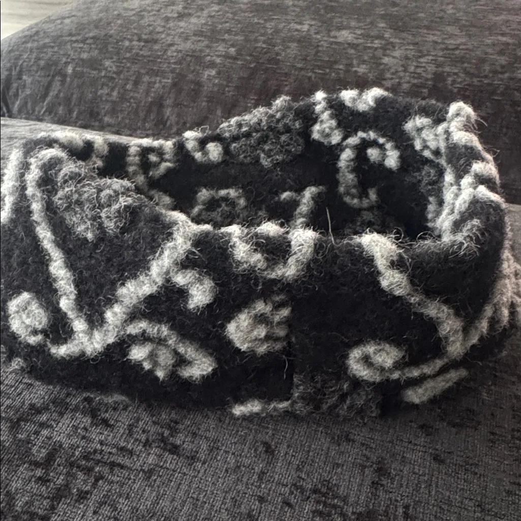 Lafenice Italian Made Wool Headband Black - Image 2