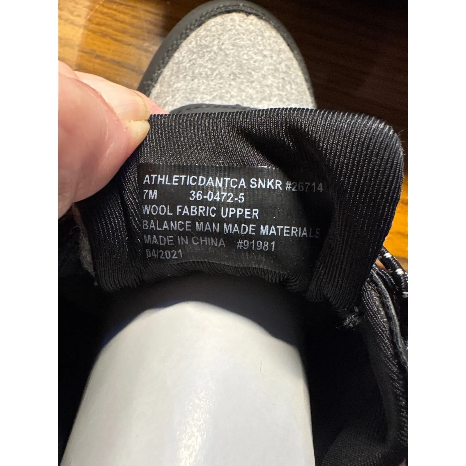 Comfortview Athletic Knit Sneaker Wanita 7M Grey Black Lace Up Wool Fabric Upper - Image 4