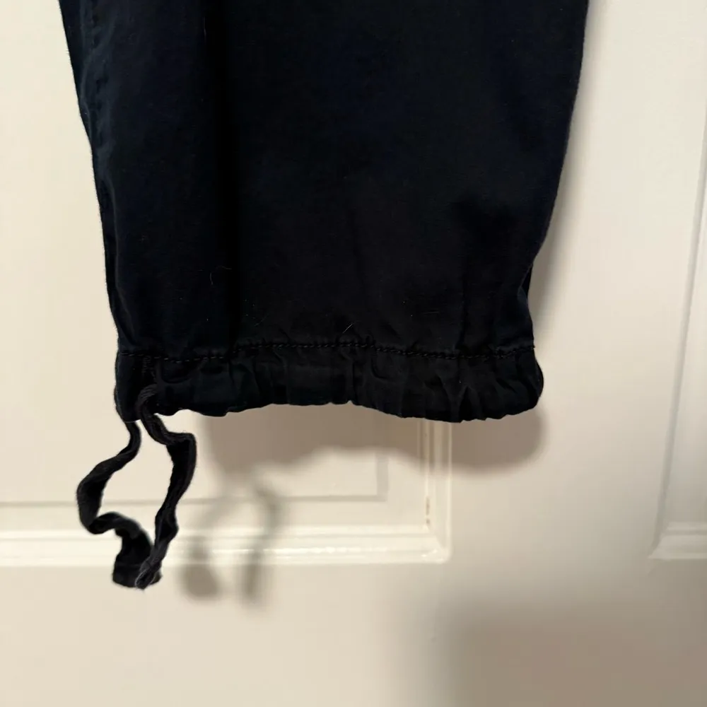 New York & Company 8 Pocket Mid Rise Ankle Cargo Pants Utility Black Size 4 - Image 5