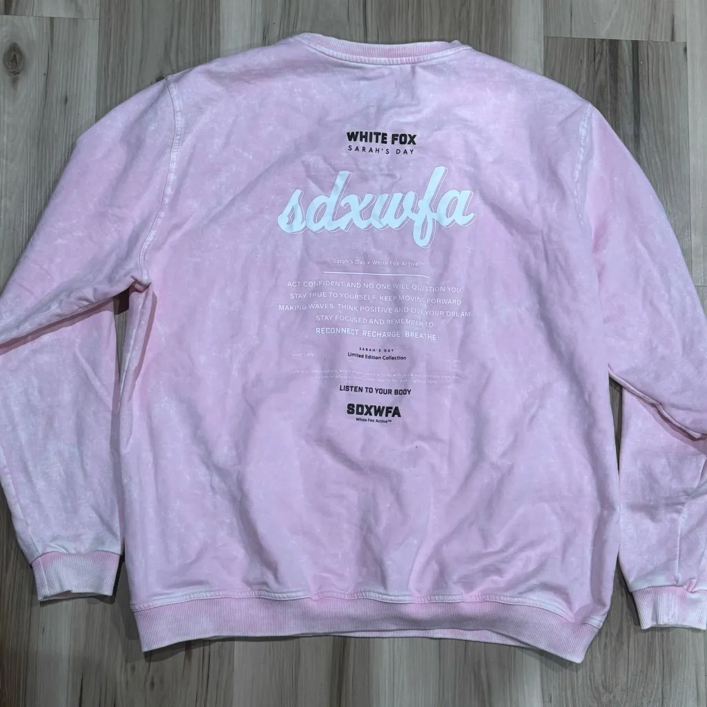 White Fox Active X Sarah’s Day Limited Edition Crewneck Sweatshirt Women’s Large - Image 2
