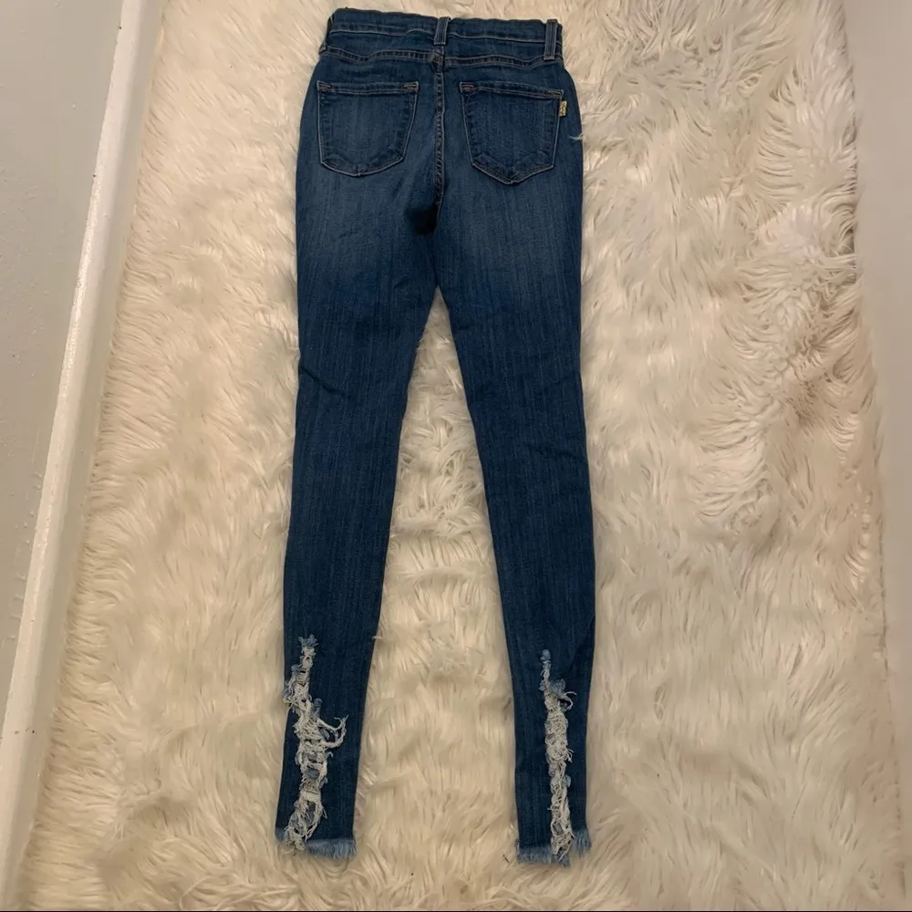 Vibrant Distressed Skinny Jean Medium Wash - Image 8