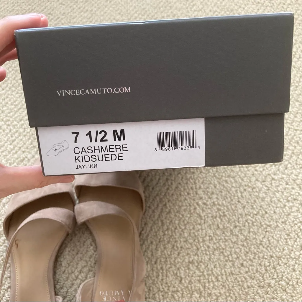 NEW Vince Camuto Jaylinn Cashmere Kidsuede Beige Nude Flats Size 7.5 M NIB - Image 2