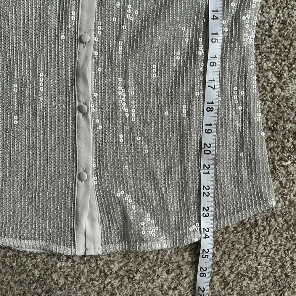 White House Black Market Grey Silver Sheer Sequin Button Down Sleeve Blouse XXS - Image 10