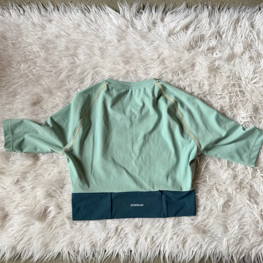 Adidas aero ready crop top teal size M - Image 6