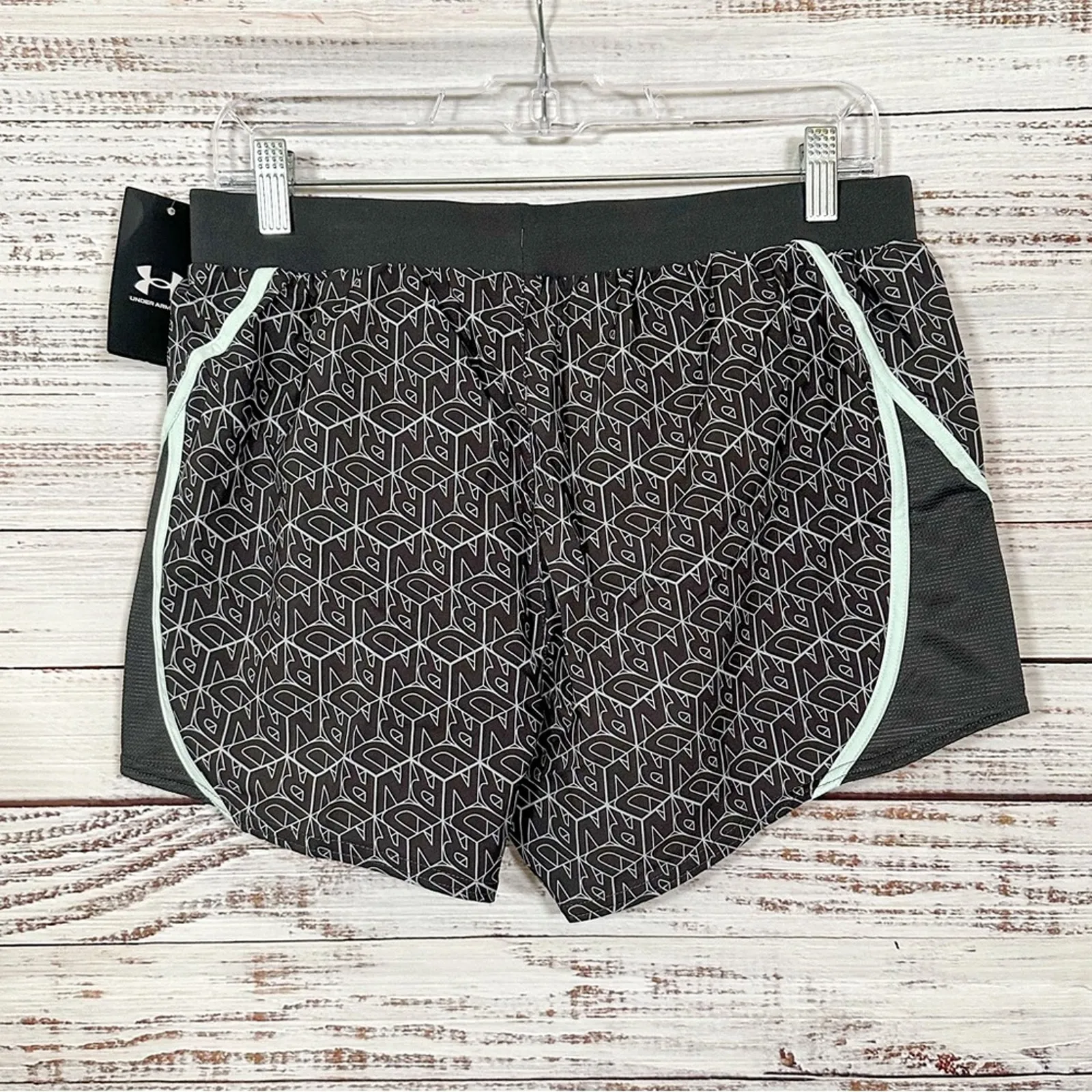 NEW with tags Under Armour Mileage 2.0 Black Printed Running Shorts Size Medium - Image 9