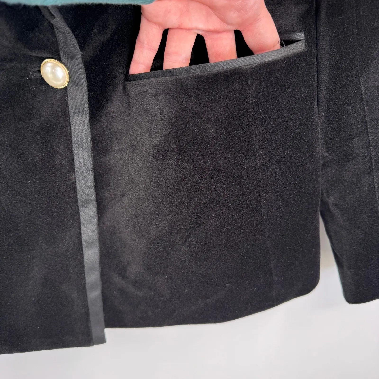 Ann Taylor Black Velvet Double Breasted Blazer Jacket Women 8 Gold Pearl Buttons - Image 5