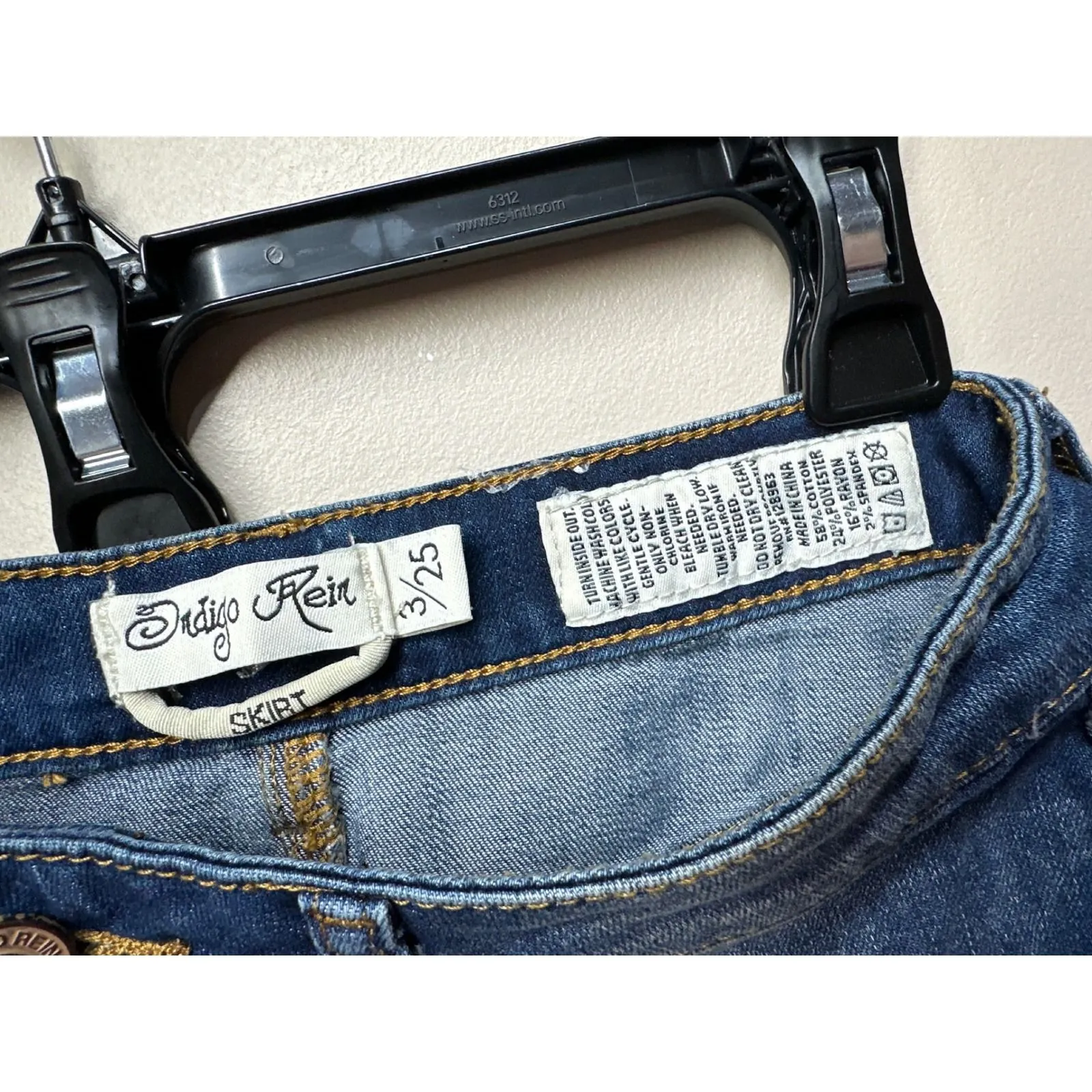 Indigo Rein Womens Blue Denim Skirt Frayed Hem Distressed Size 3 25 - Image 4