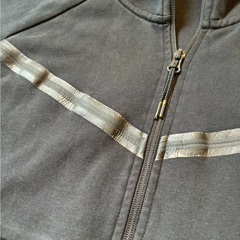 Nike Cropped Tech Hoodie - Image 2