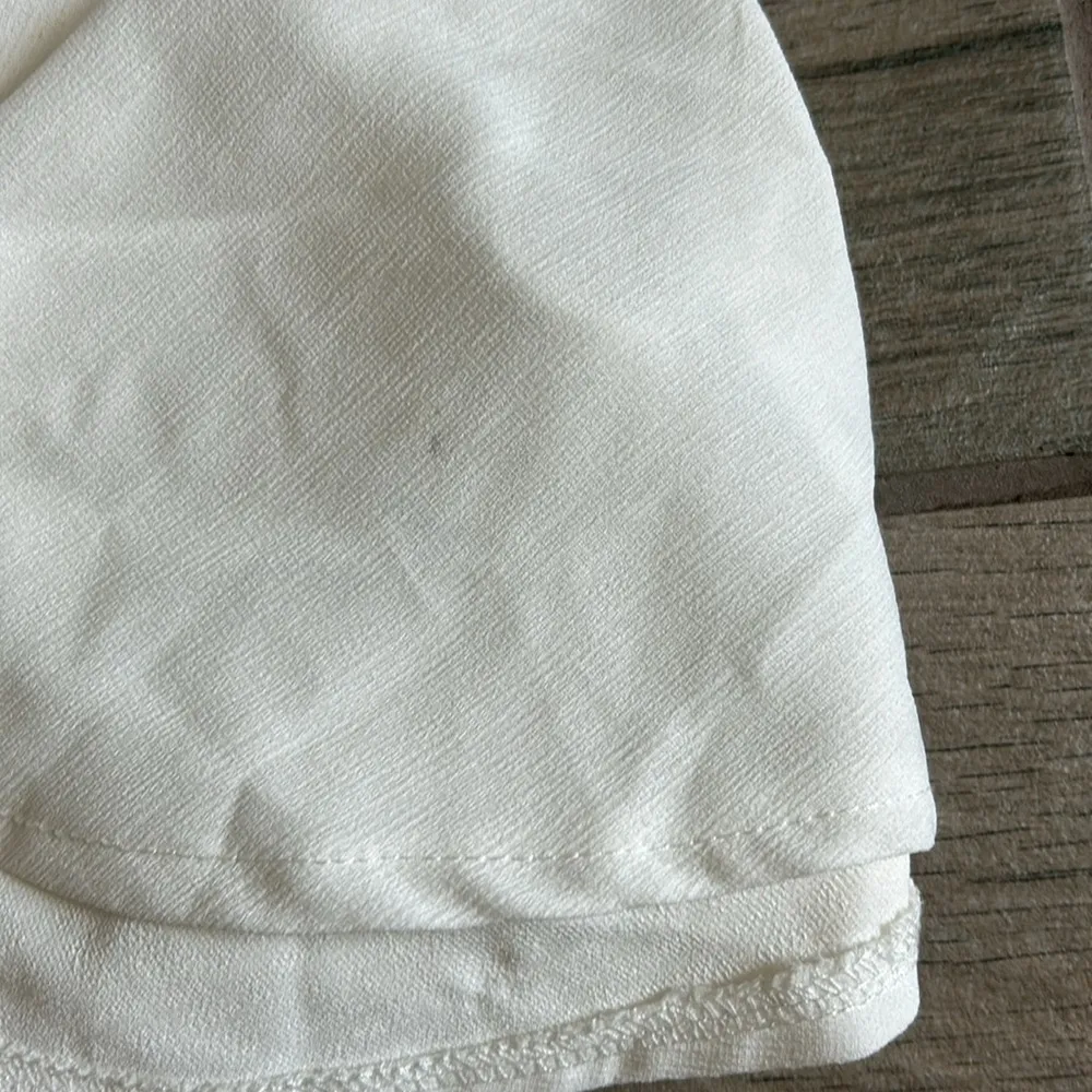 Rumor boutique lace up cold shoulder top Size XS - Image 5