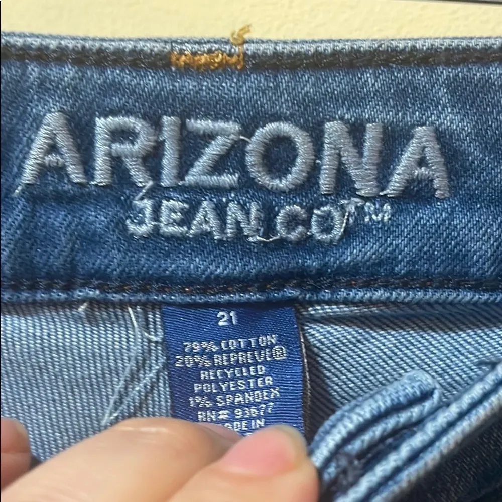 Womens New Arizona Jean Company Mid Rise Shortie Blue Denim Shorts - Image 3