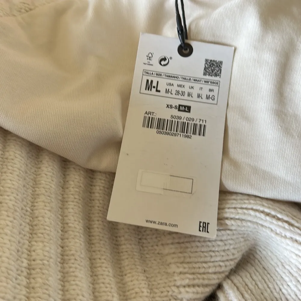 NWT ZARA  BEIGE CUT OUT CROP SWEATER TONAL MATCHING FABRIC DETAIL-M-L - Image 7