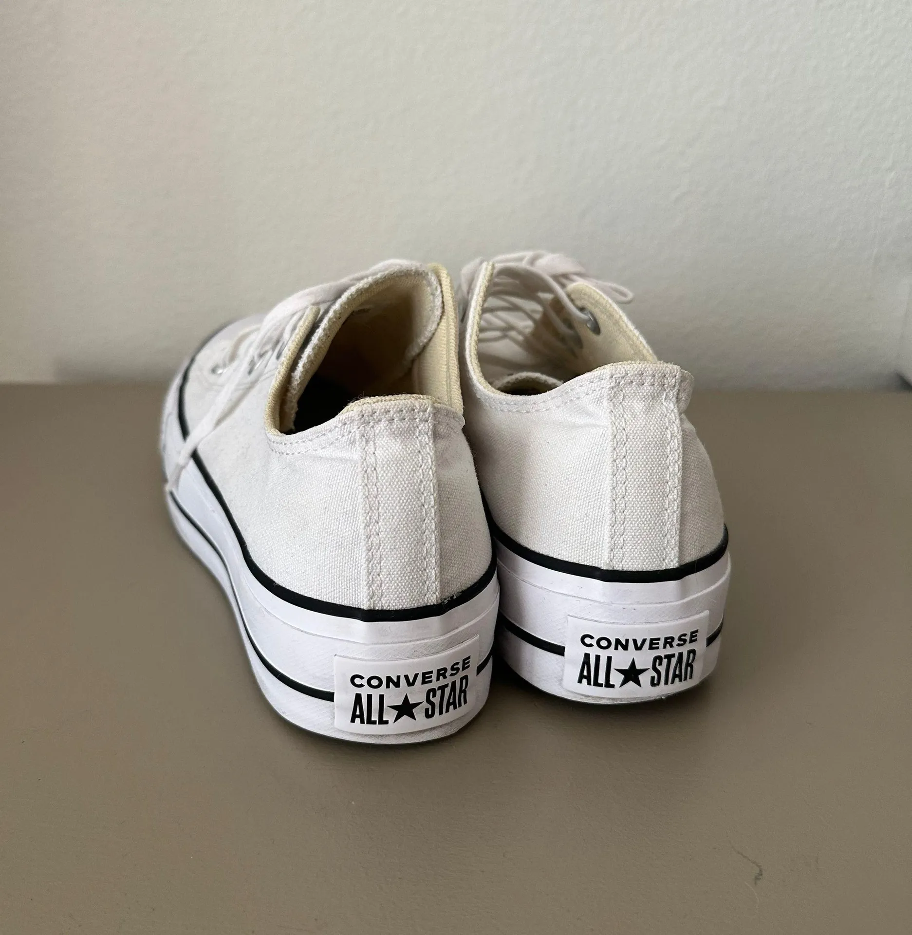 White Platform - Image 4