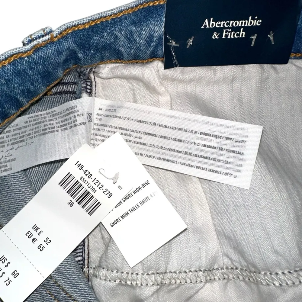 NWT Abercrombie & Fitch Curve Love The 4” Mom Short High Rise 36/22 - Image 4