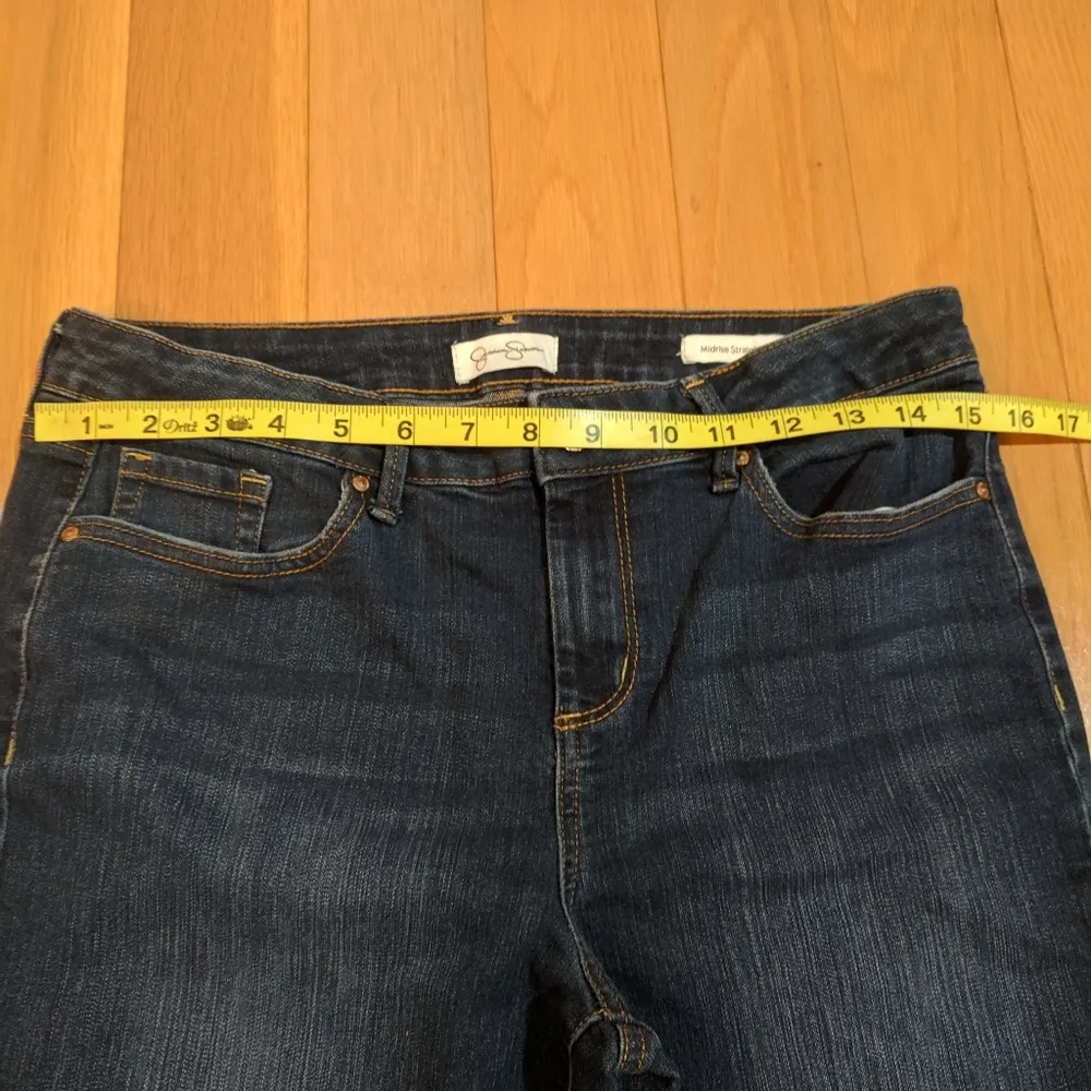 Jessica Simpson Mid Rise Straight Cuff Darkwash Jeans Womens Size 10/30 - Image 5