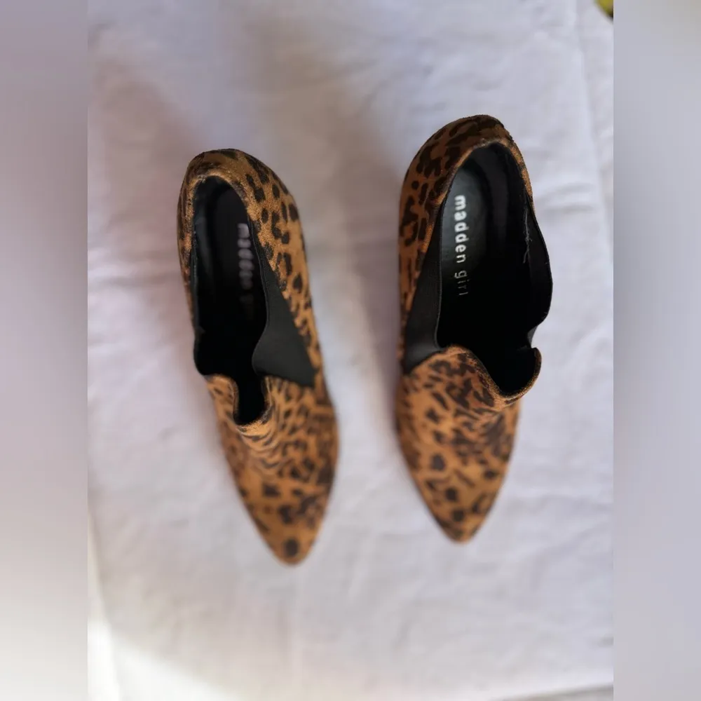 Madden Girl Stretch Women's Leopard Print Faux Suede Booties Slip On Size 8.5M - Image 7