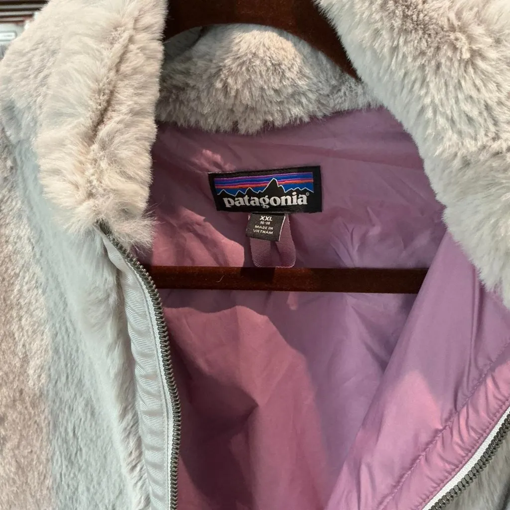 Patagonia Lunar Frost Jacket Faux Fur Soft Full Zip - Image 3