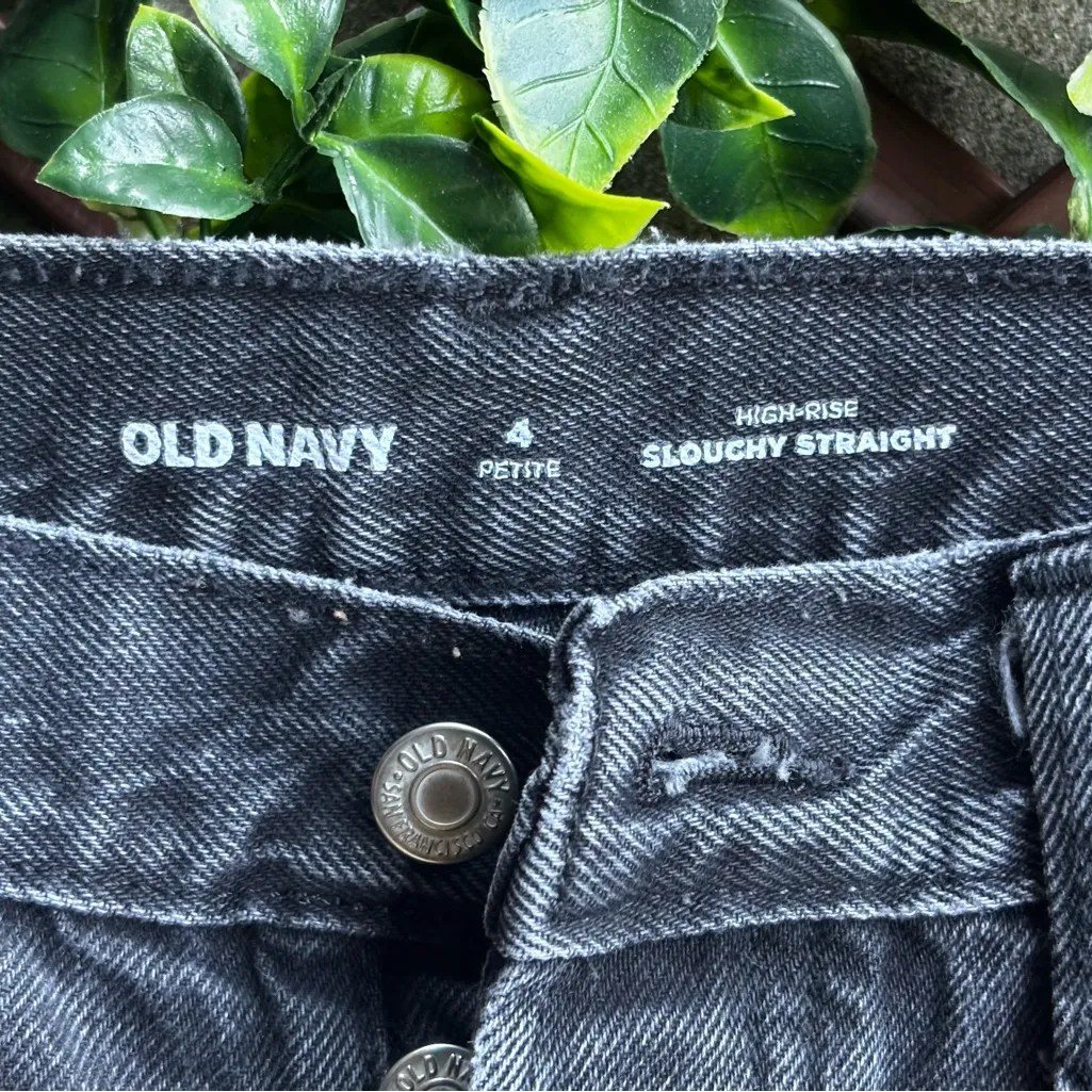 Old Navy High rise Slouchy Straight leg Jeans - Image 7