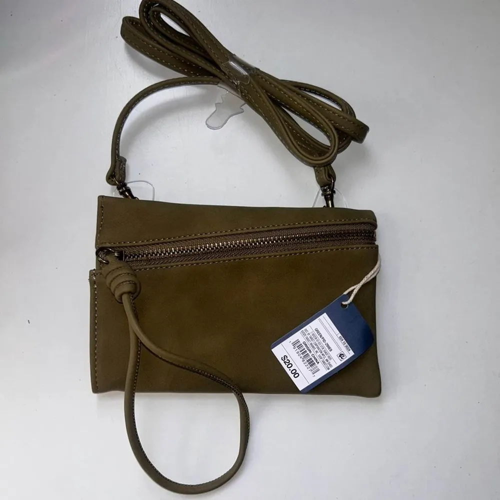 New | Universal Threads Green Faux Suede Crossbody Bag - Image 2
