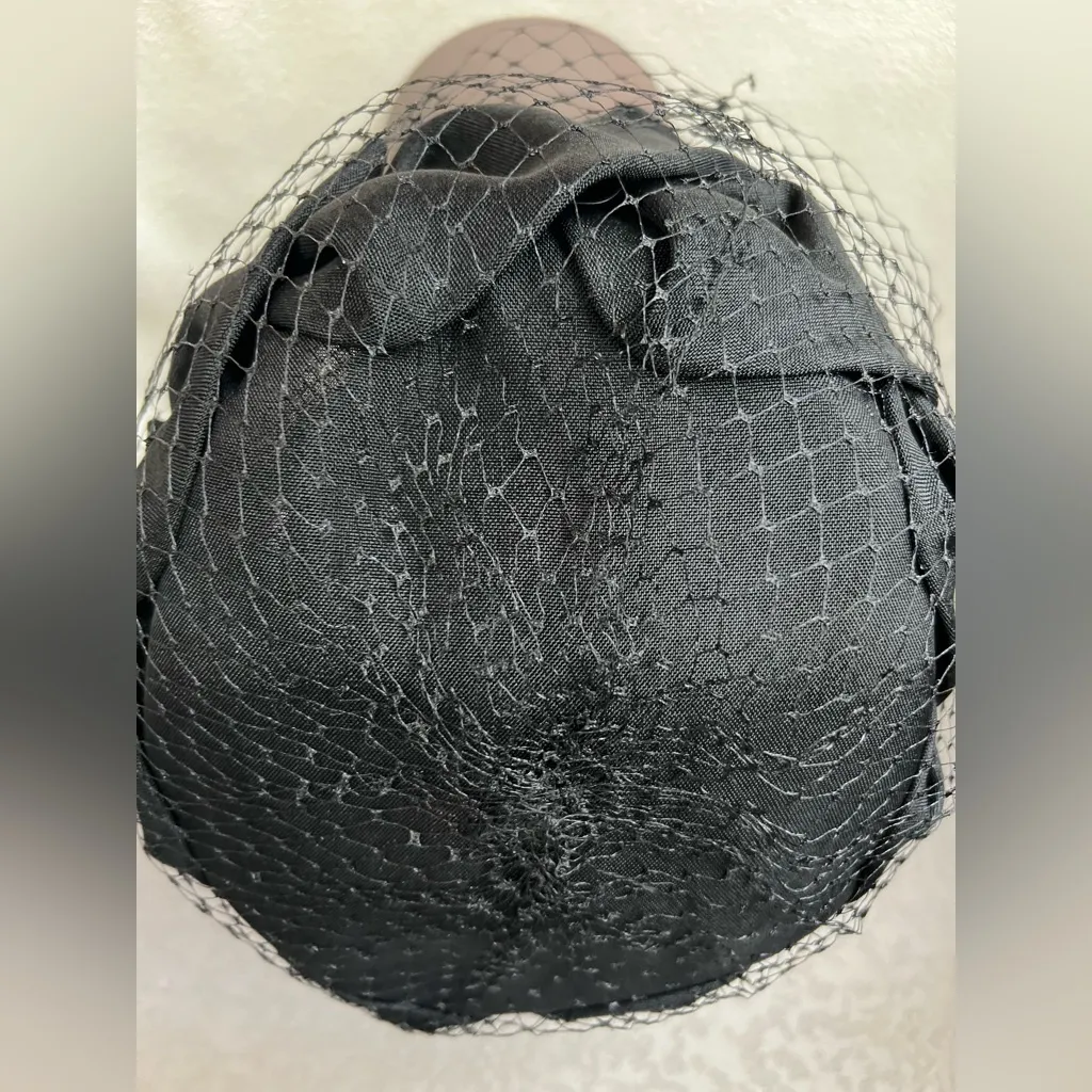 Vintage women ’s 1960’s black nettle hat union made USA - Image 8