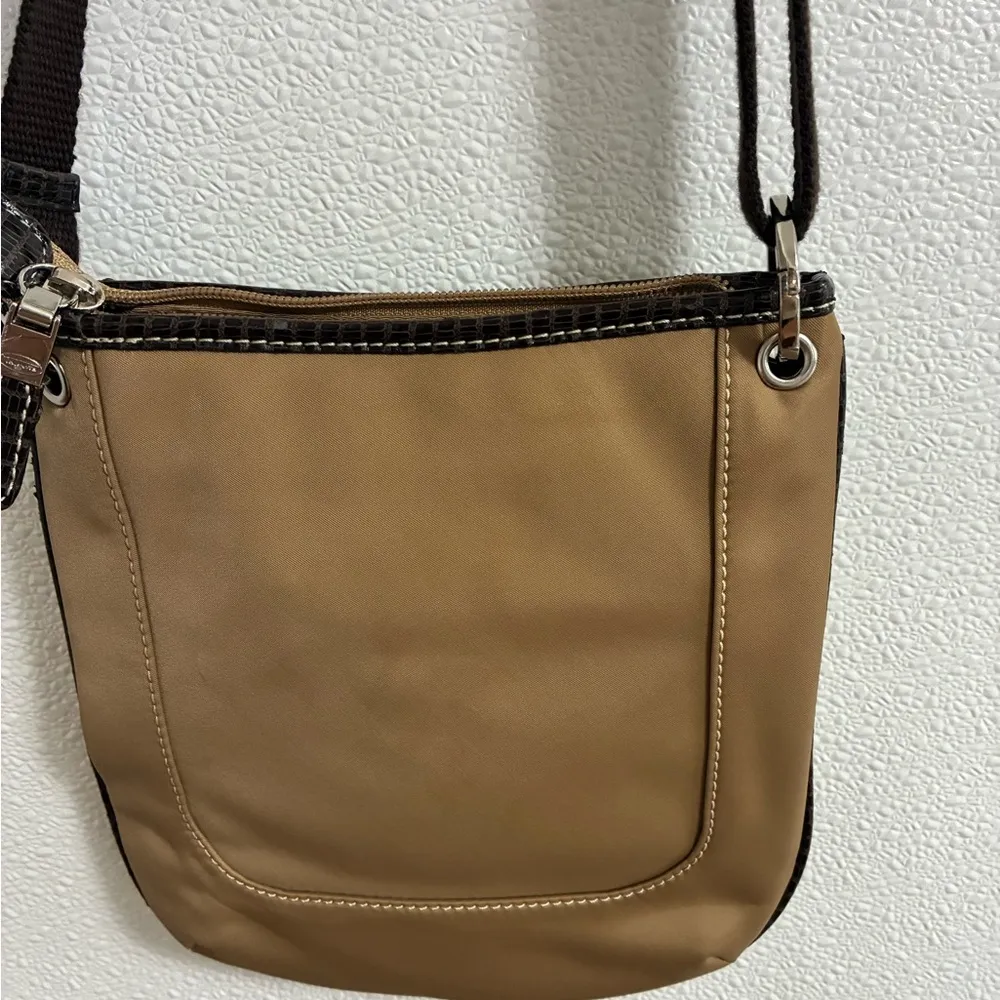 Talbots Tan and Brown Vinyl Crossbody Bag - Image 2