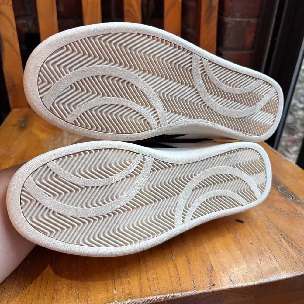 Dolce Vita womens Vasser casual lace up sneakers black/white 6.5 Black - Image 6