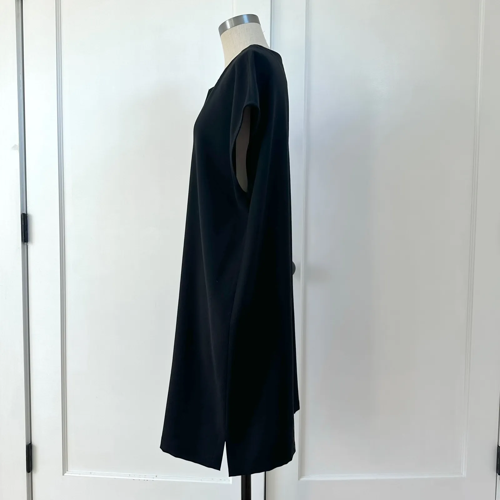 Theory Saturnina Split-Neck Shift Dress Midi Dress‎ V Classic Large Black Career - Image 4