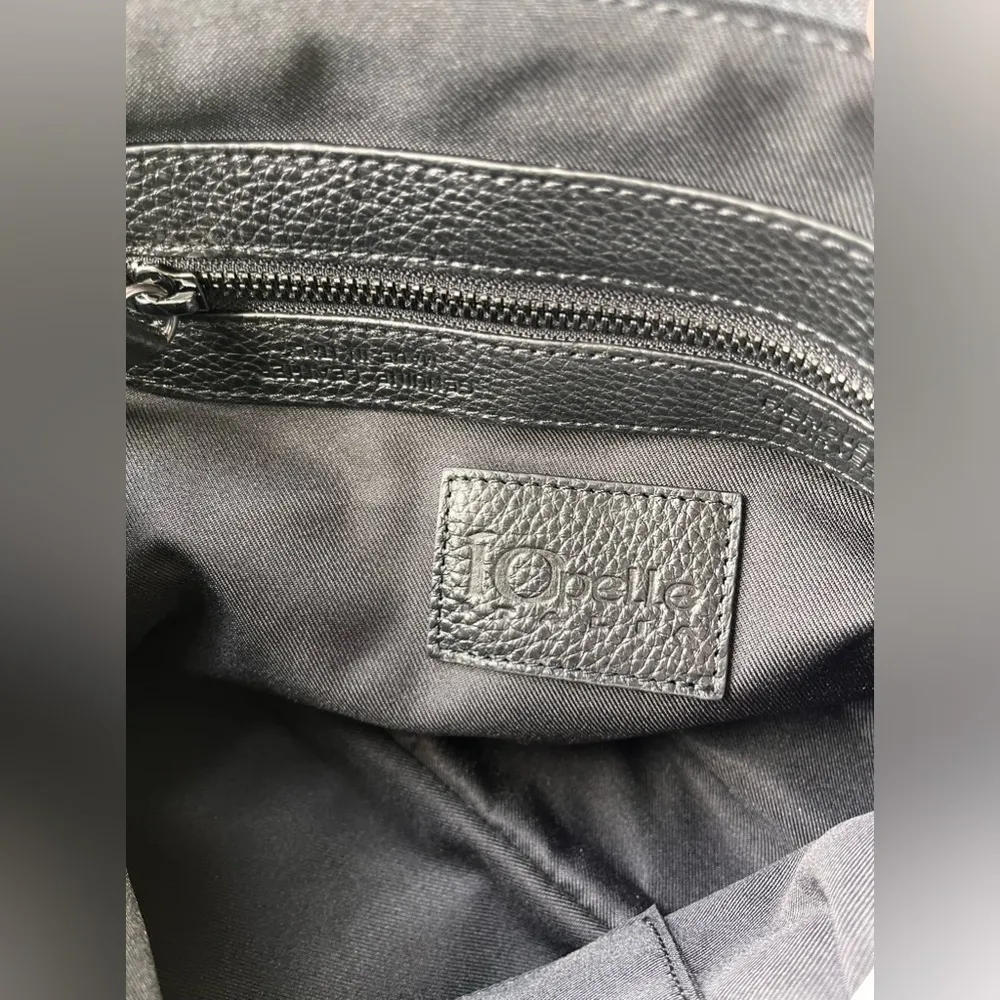 IO PELLE Black Skull Embossed Leather Crossbody Bag Made in Italy NWT - Image 6