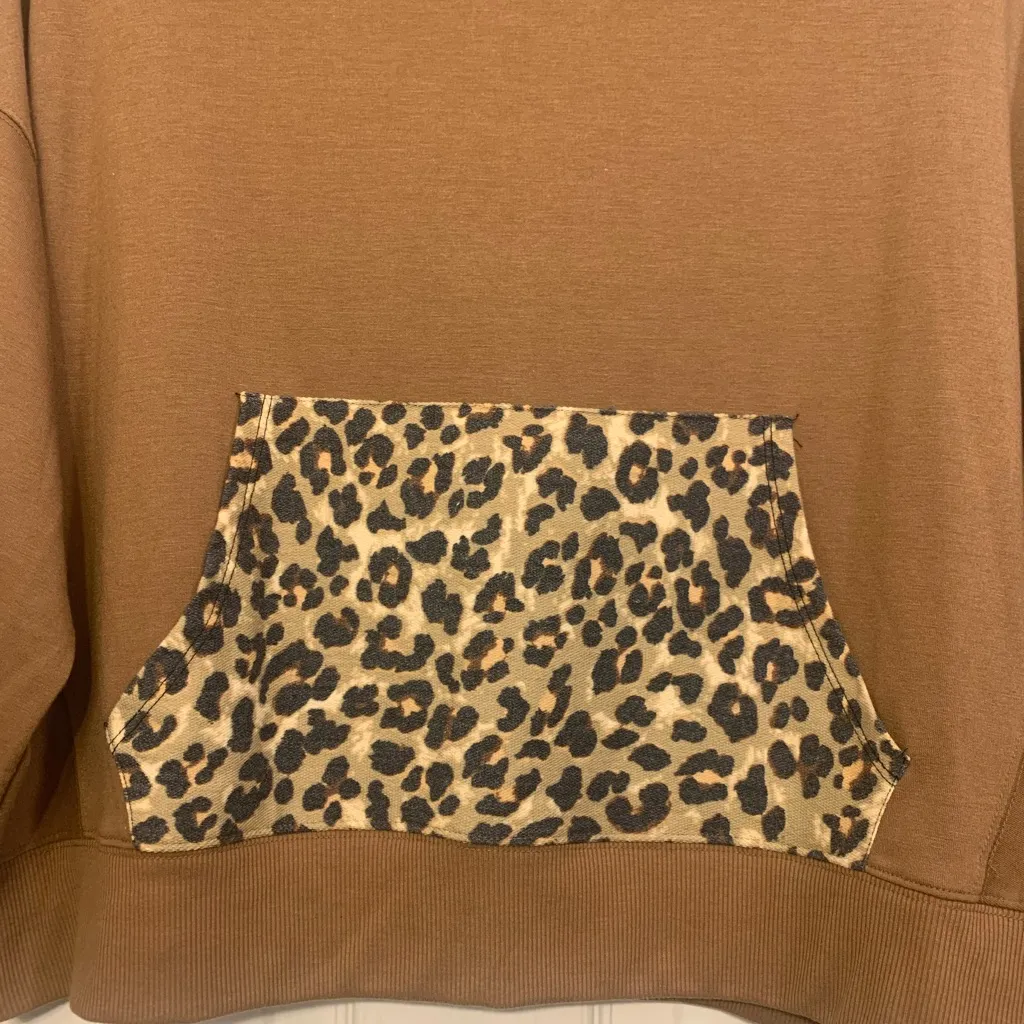 Zenana Brown Large Hoodie with Cheetah Print Pouch & Hood. 2622 - Image 2