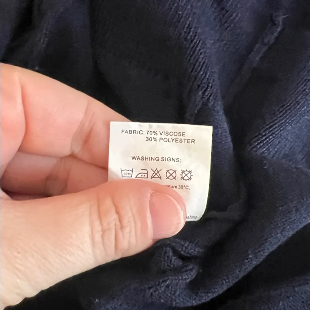 Urban Coco Cable Knit Cardigan Navy Size Large - Image 6