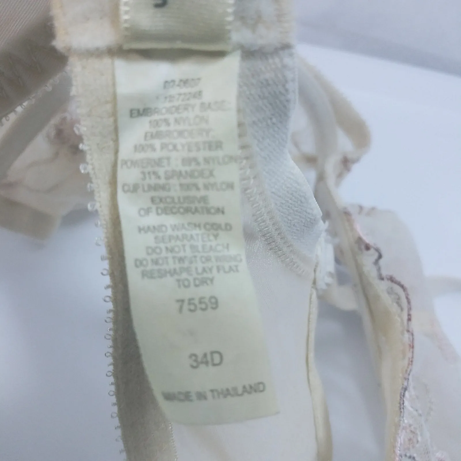 Felina Cream Lace Embroidered Wired Bra 34D - Image 8