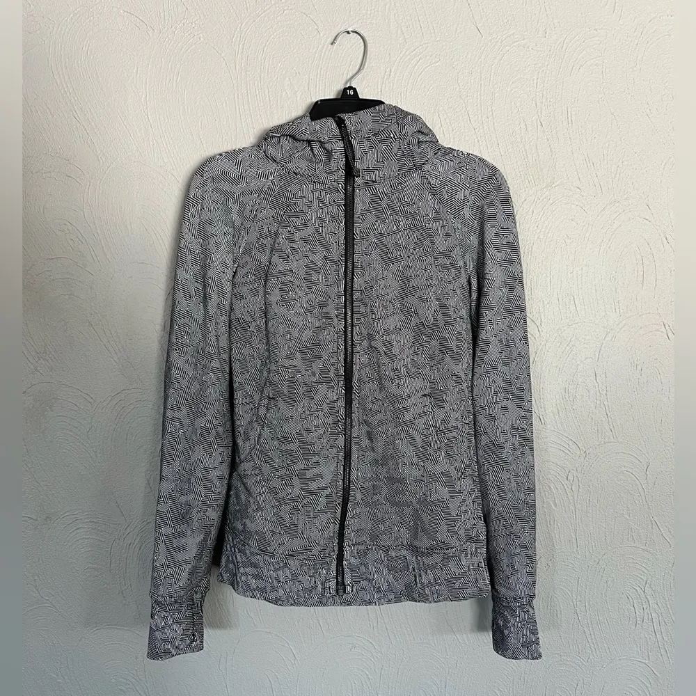 *RARE* Scuba Full Zip Hoodie “SeaWheeze” size 8 in white and black - Image 5