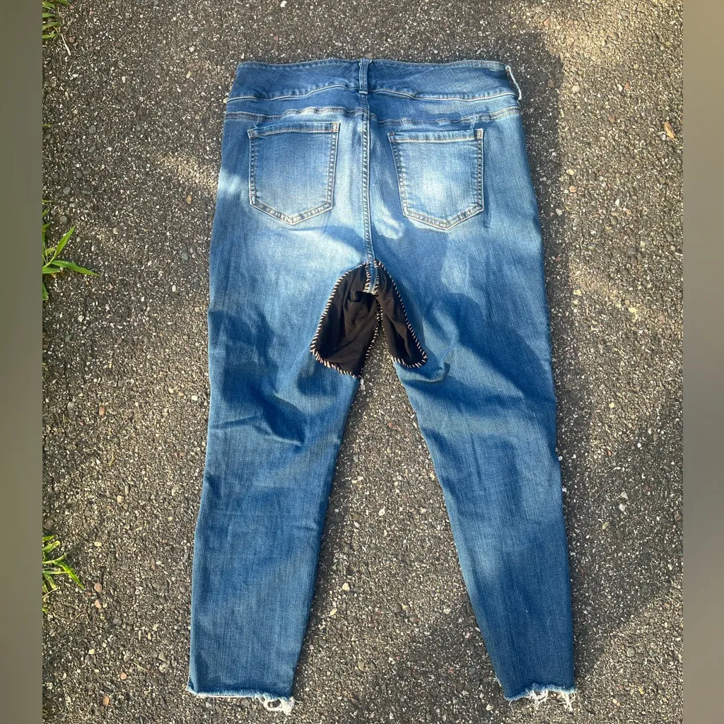 Torrid skinny cropped Trendy Patchwork Blue Jeans - Image 4