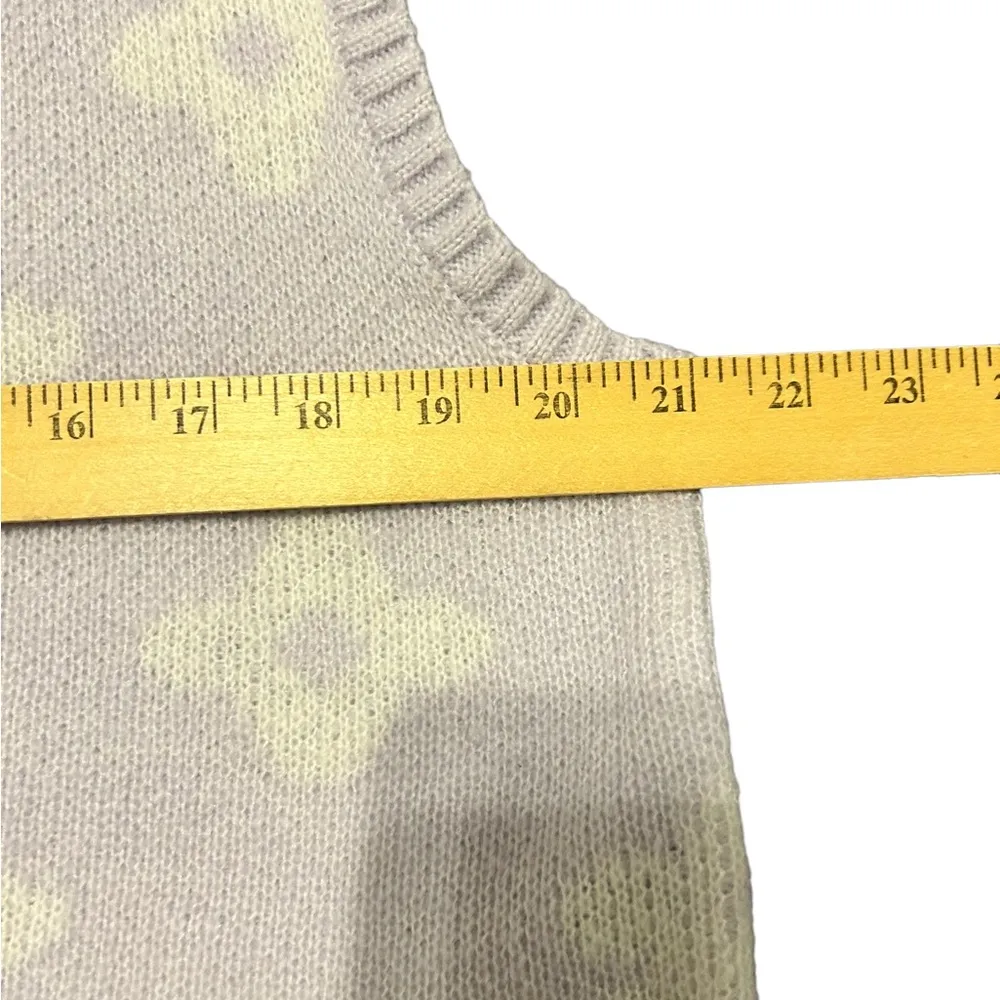 Wild fable light purple flower print sweater vest size large - Image 6