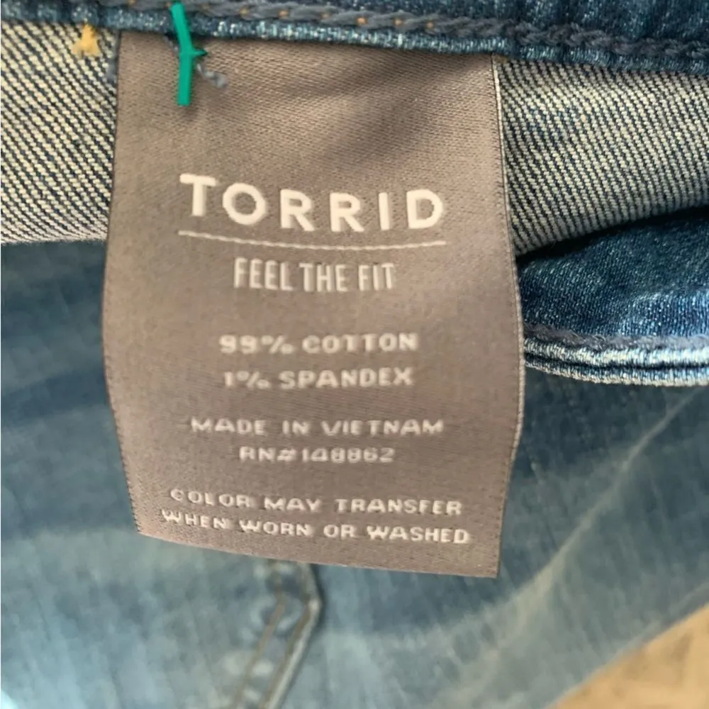 Torrid Crop Boyfriend Jeans size 26‎ - Image 4