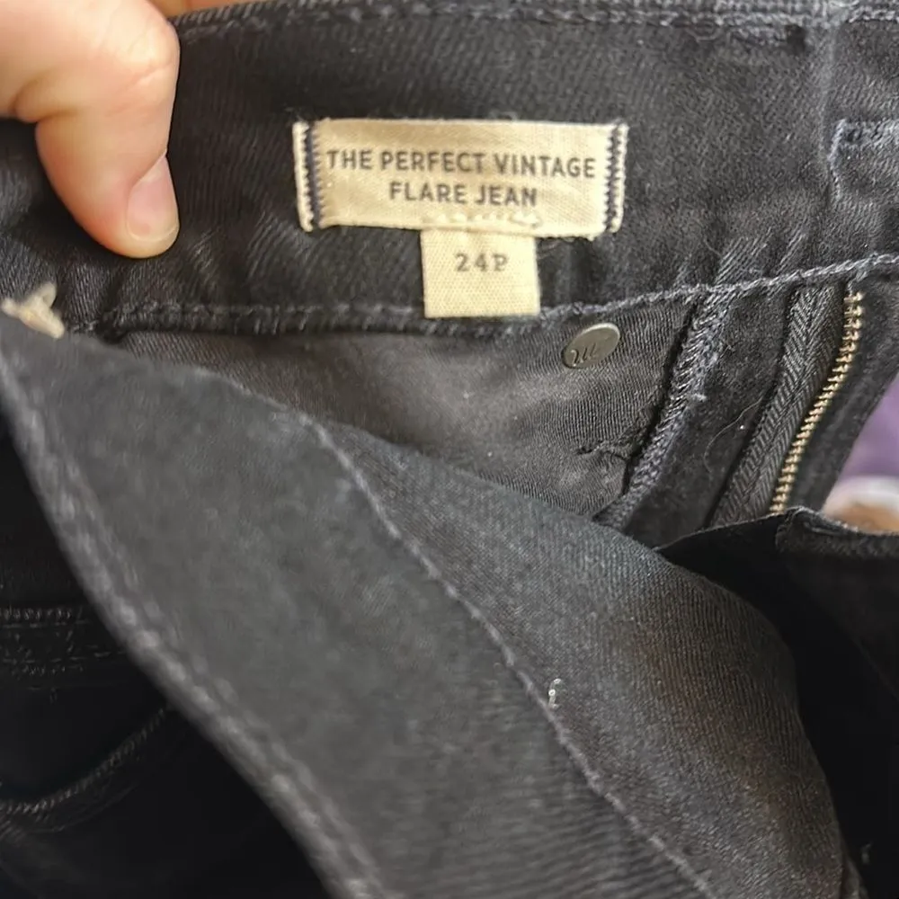 Madewell The Perfect Vintage Flare Jean in Sherborn Wash Black Denim - Image 6