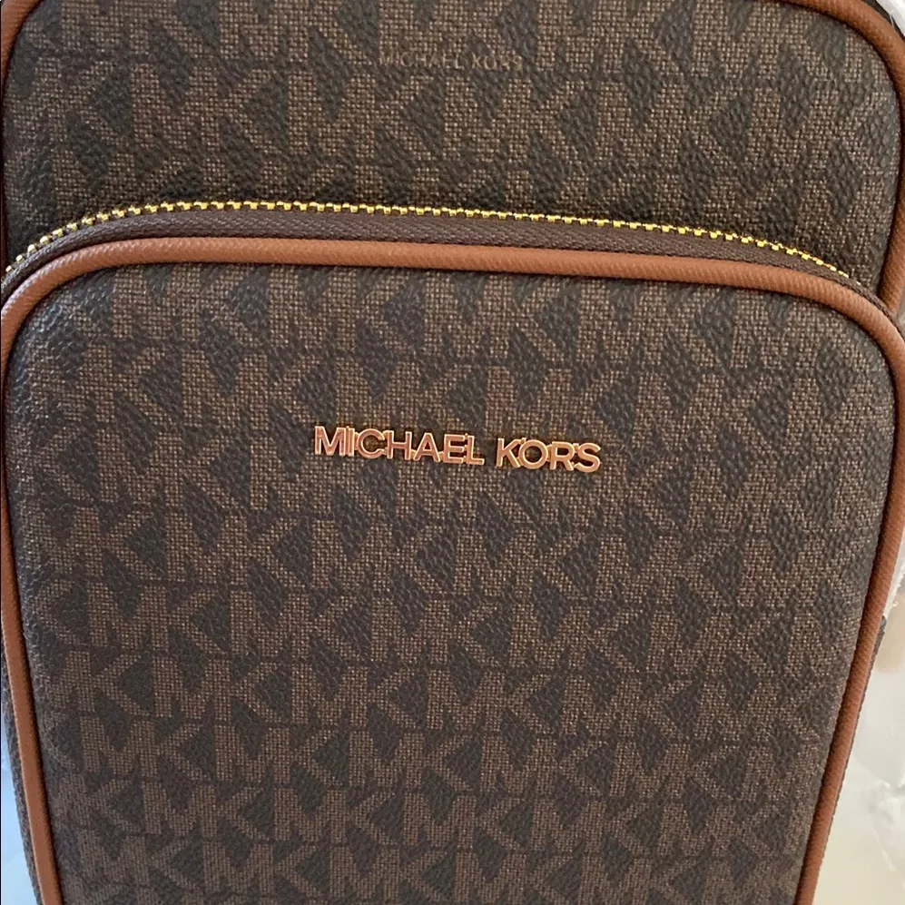 NWT Michael Kors Jet Set Travel Medium Logo Crossbody Bag - Image 6