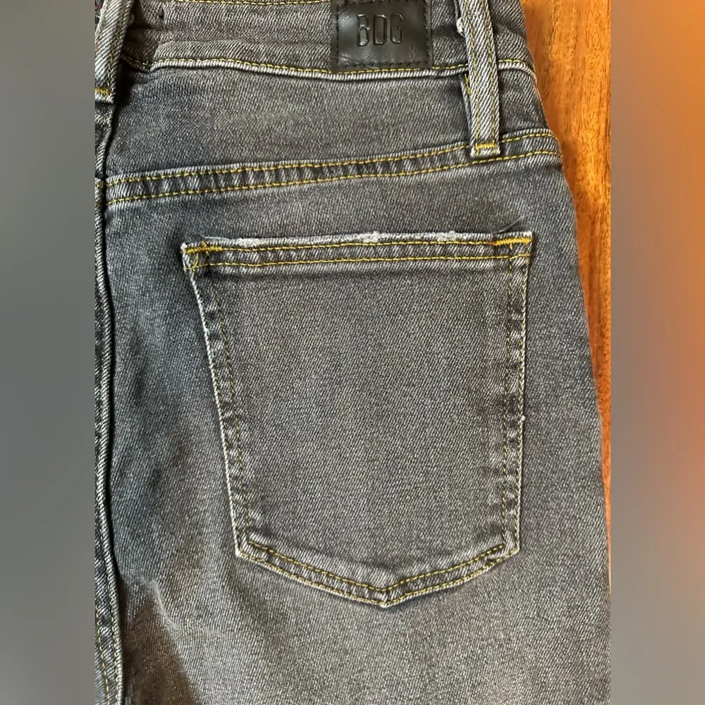 BDG Girlfriend Highrise Straight Leg Jeans - An Urban Outfitters Brand - Image 7