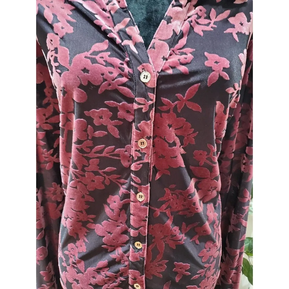 NY Collection Women's Floral Polyester Collared Long Sleeve Button Down Shirt 2X - Image 3