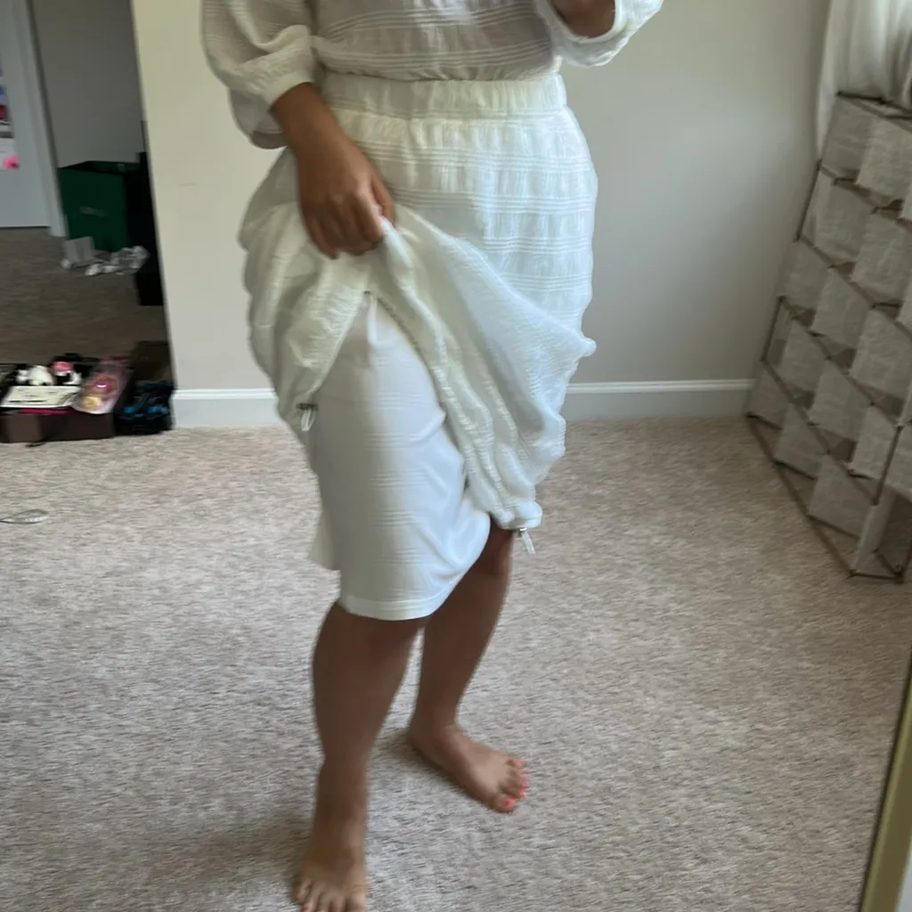 White top & skirt set. S - Image 7